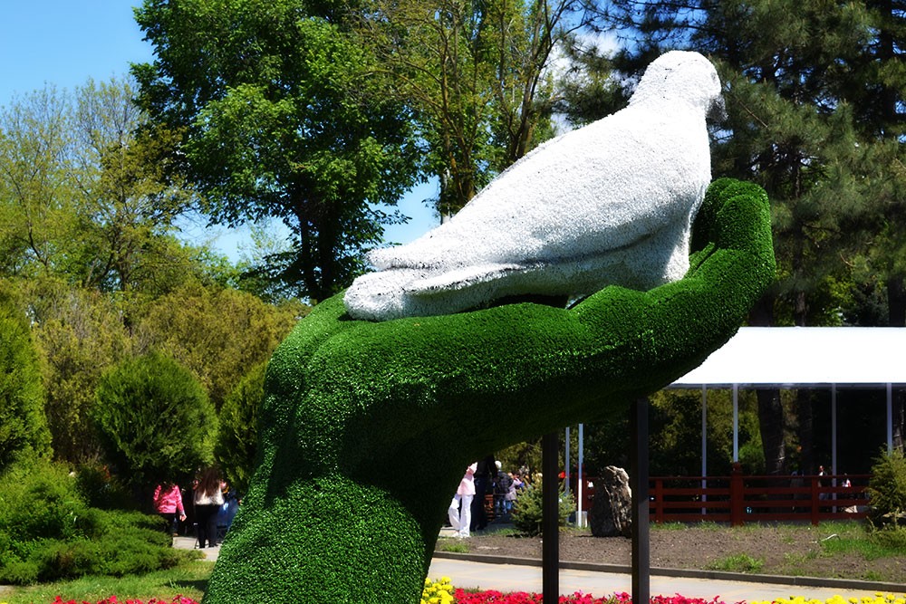 Скульптура «Голубь мира», Анапа