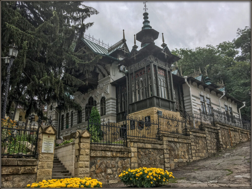 Дача Шаляпина в Кисловодске, Адрес: ул. Шаляпина, 1.