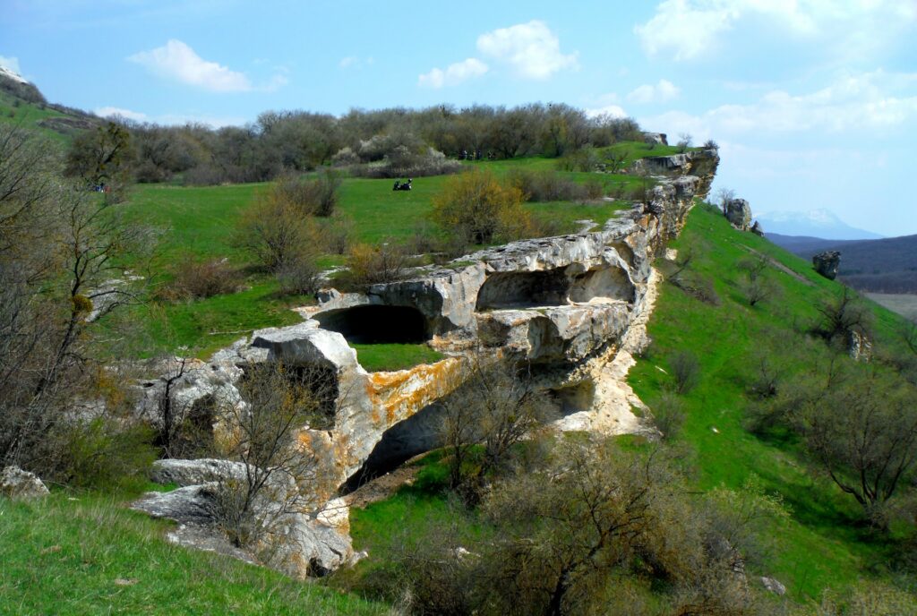 Пещерный город Бакла в Крыму